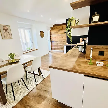 Apartment Luxury Full Center And Near Lake! *